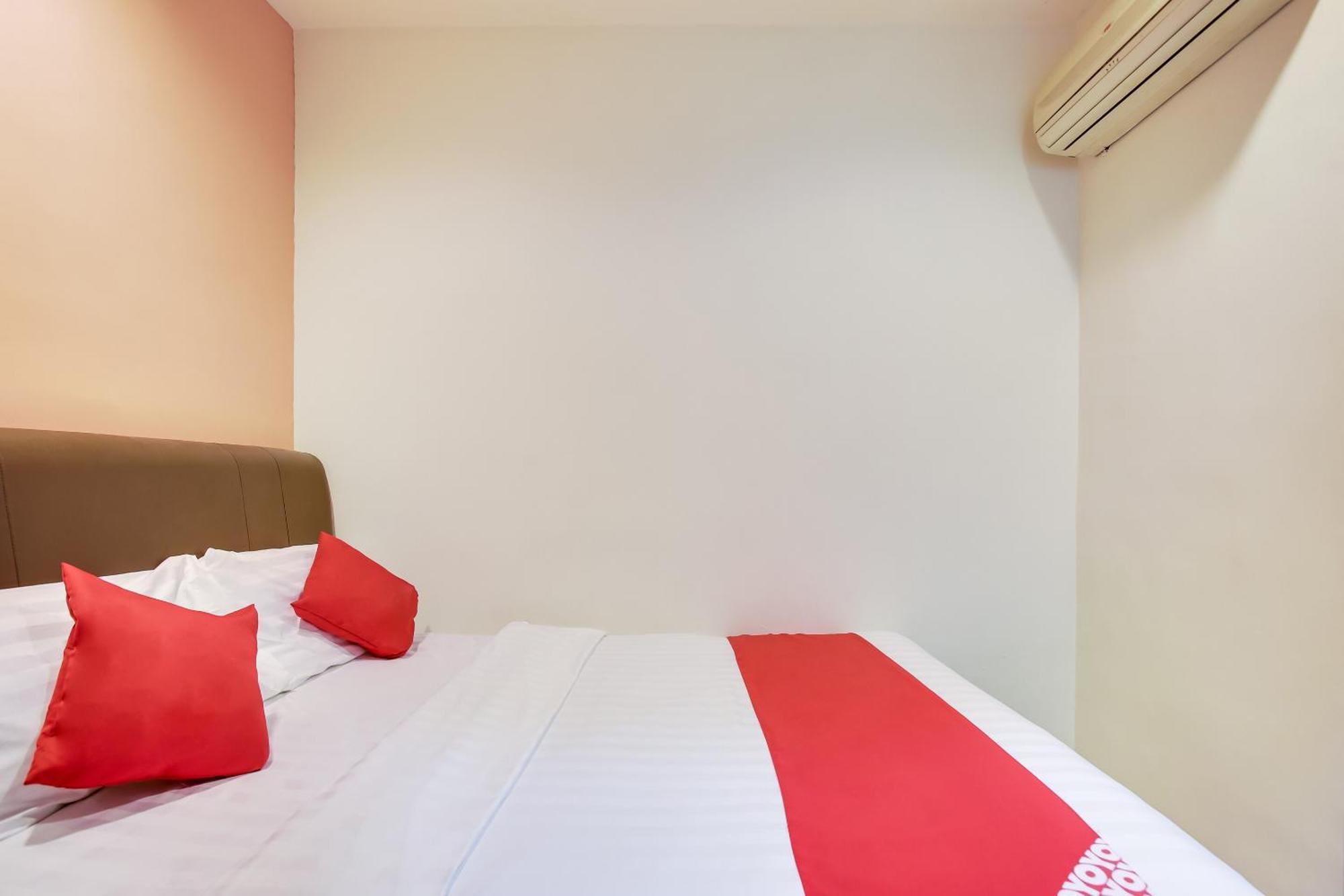 Oyo 90282 Hotel Taj Inn, Seksyen 7 Шах-Алам Экстерьер фото